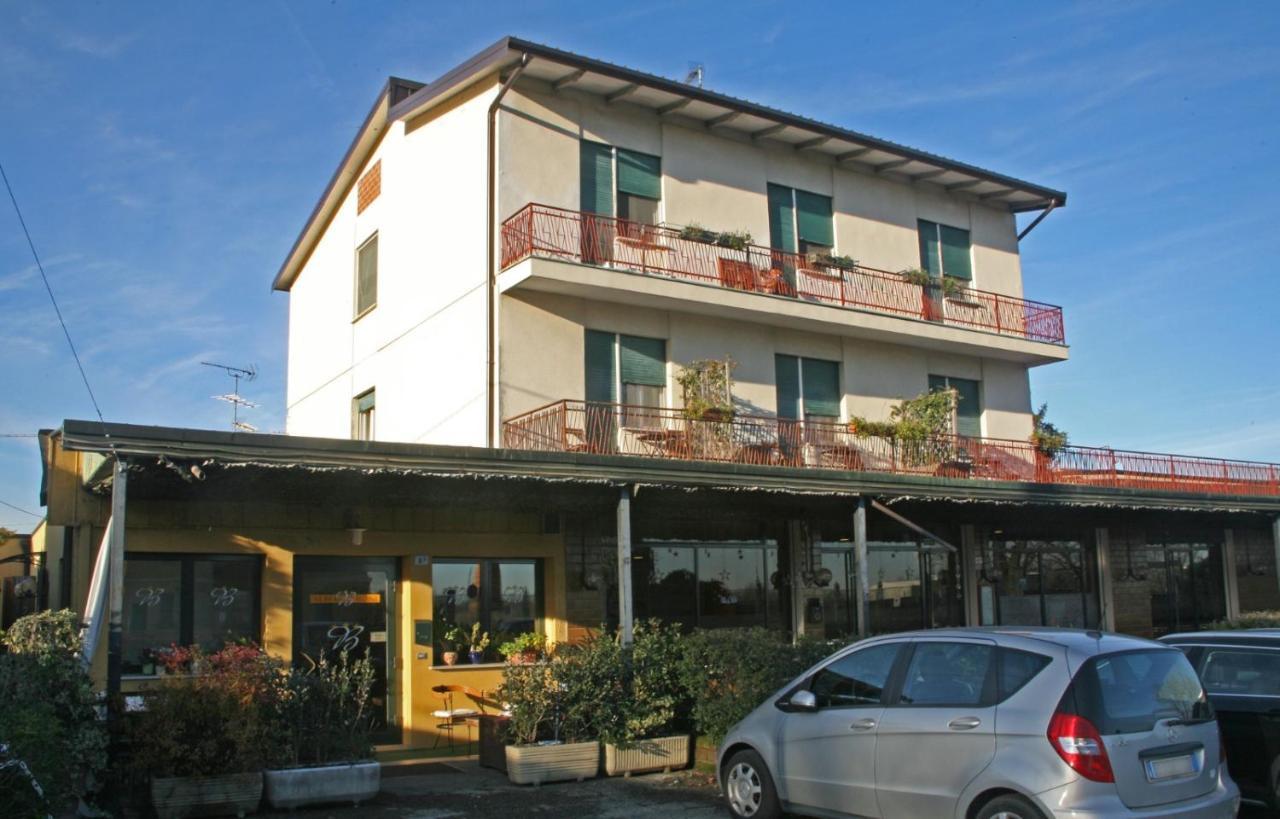 Boni Room And Breakfast Molinella Exterior foto